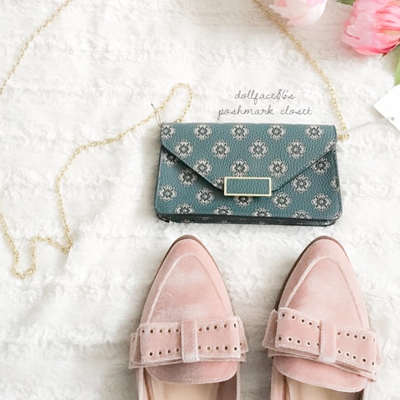 A New Day Handbags - NWT Pretty Floral + Dainty Chain Crossbody